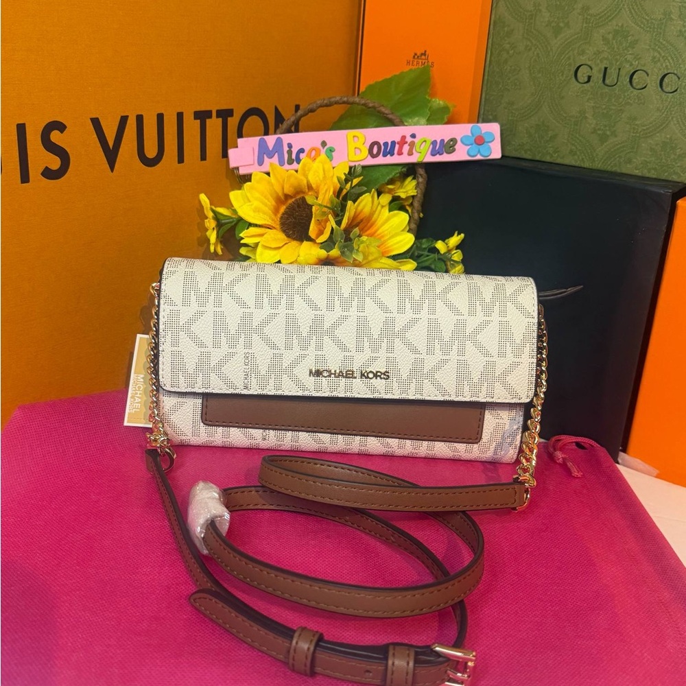 Michael Kors Cream and Gold Crossbody Bag